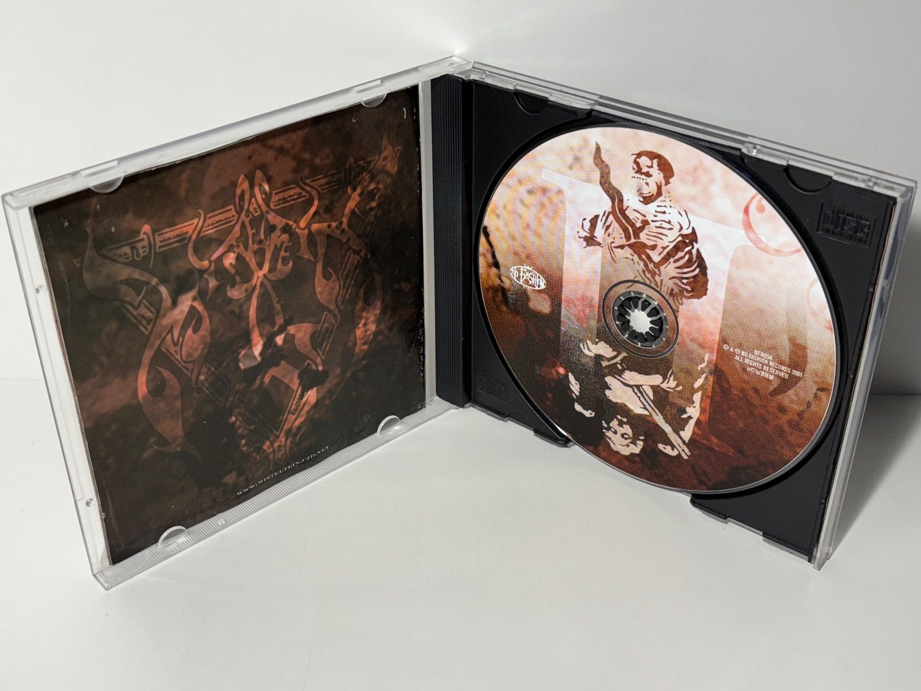 CDs: Misteltein CD Divine. Desecrate. Complete – Gebraucht aus Wilderswil von Sstriker 2