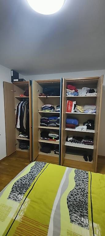 Armadi: Schrank Kleiderschrank  – Usato da Birsfelden venduto da mannypereira 3