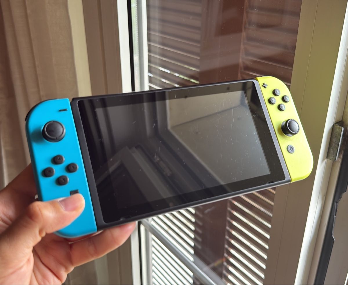 Nintendo Konsolen: Nintendo Switch Console with Accessories 🎮 – Gebraucht aus Ehrendingen von bubulence 2