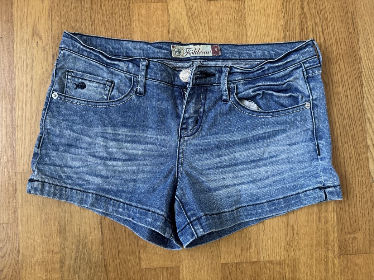 Jeans: Fishbone Jeansshorts Grösse S – Usato da Tscheppach venduto da SeBoJo