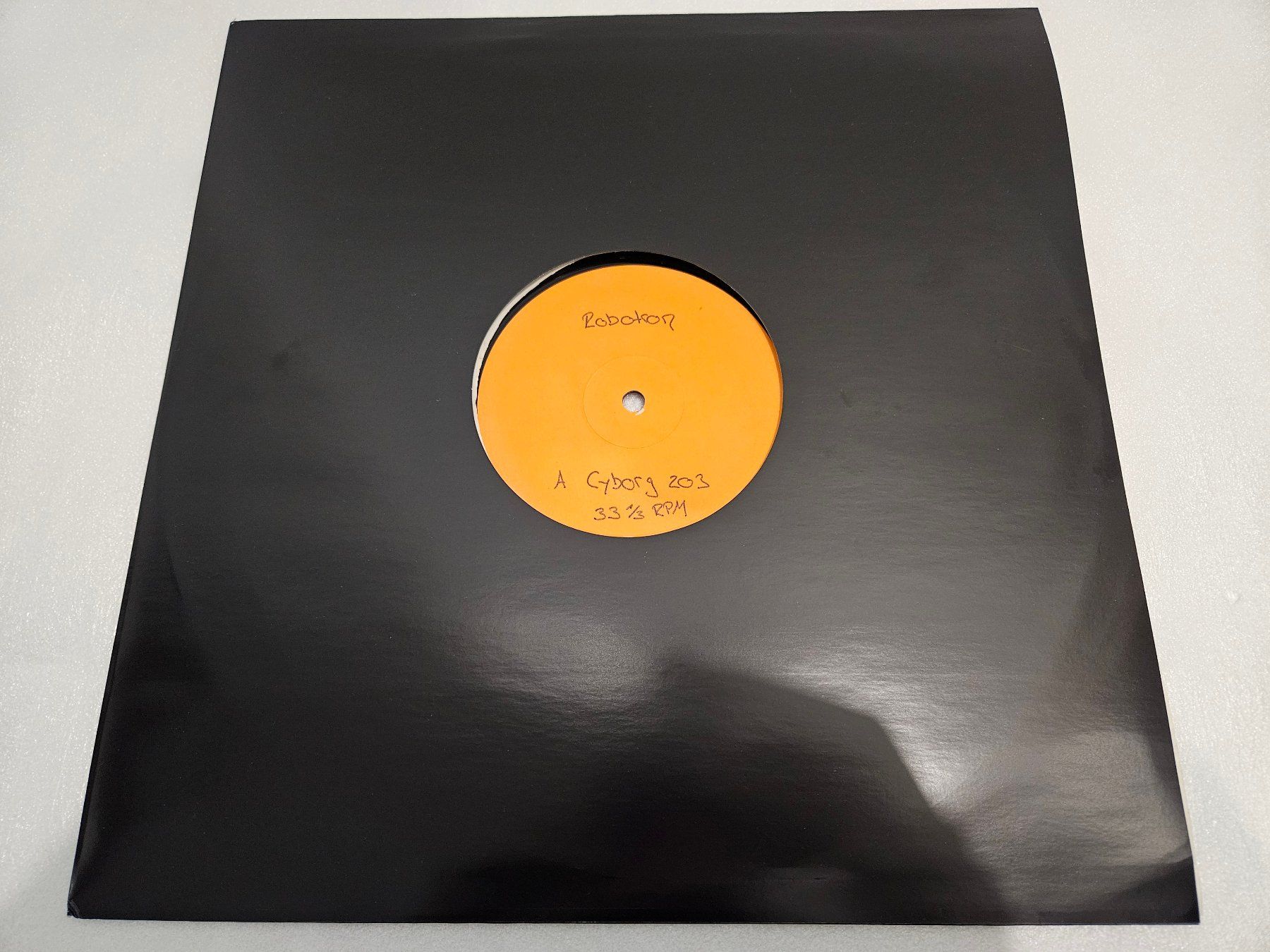 Schallplatten: Robotron »4« – Cyborg 203 / Electro-? ( Electro ) – Gebraucht aus Uster von Vinyl-Leidenschaft
