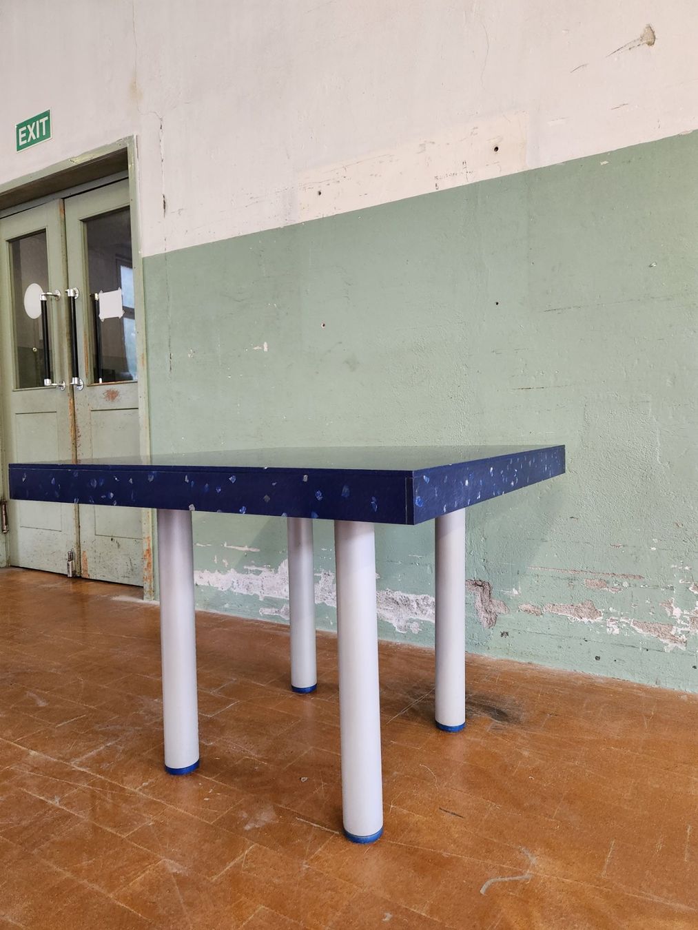 Tavoli: Designer Tisch aus Kunststein mit Lapislazuli – Usato da Lichtensteig venduto da Usedinstorecom 5