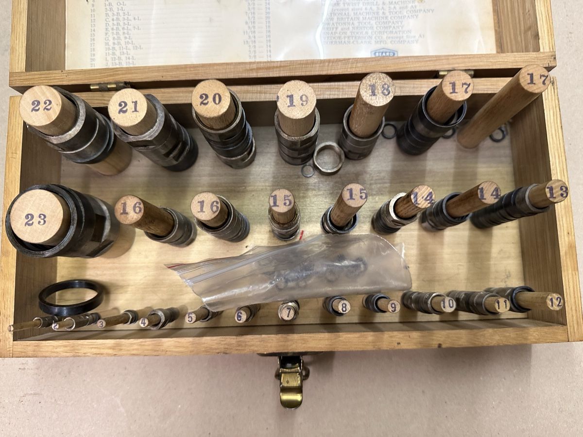Tutti gli attrezzi: Vintage Set of Beard Reamer Nuts – Usato da Basel venduto da MaschinenSchweiz 1