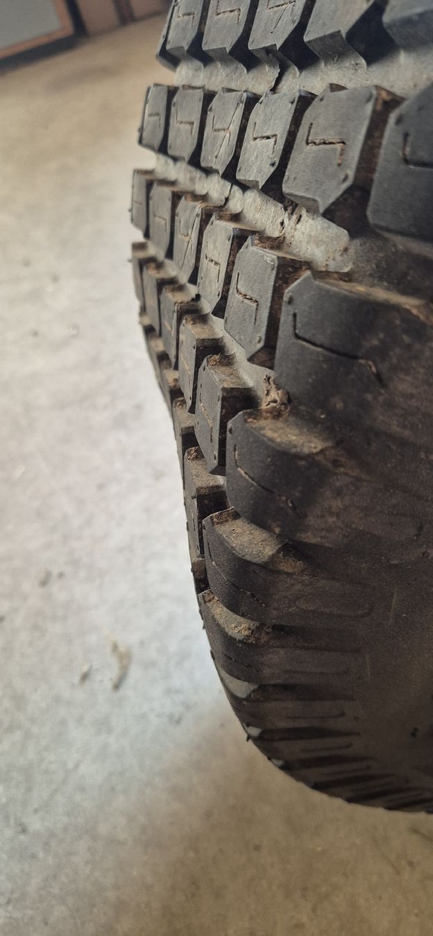 Maxxis Pneus & Kompletträder: Reifen 24x12.00-12 – Gebraucht aus Triengen von leon133