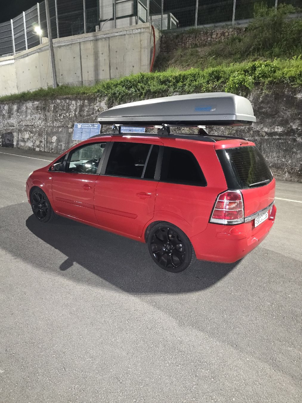 Box da tetto: Opel zafira b Dachbox +Dachträger – Usato da Dulliken venduto da shedoo