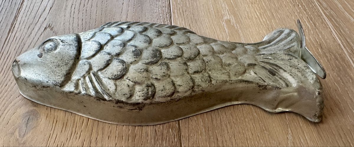 Moules à gâteaux: Alte Backform Fisch aus Blech – D'occasion à Rothrist par Luckywinner 1