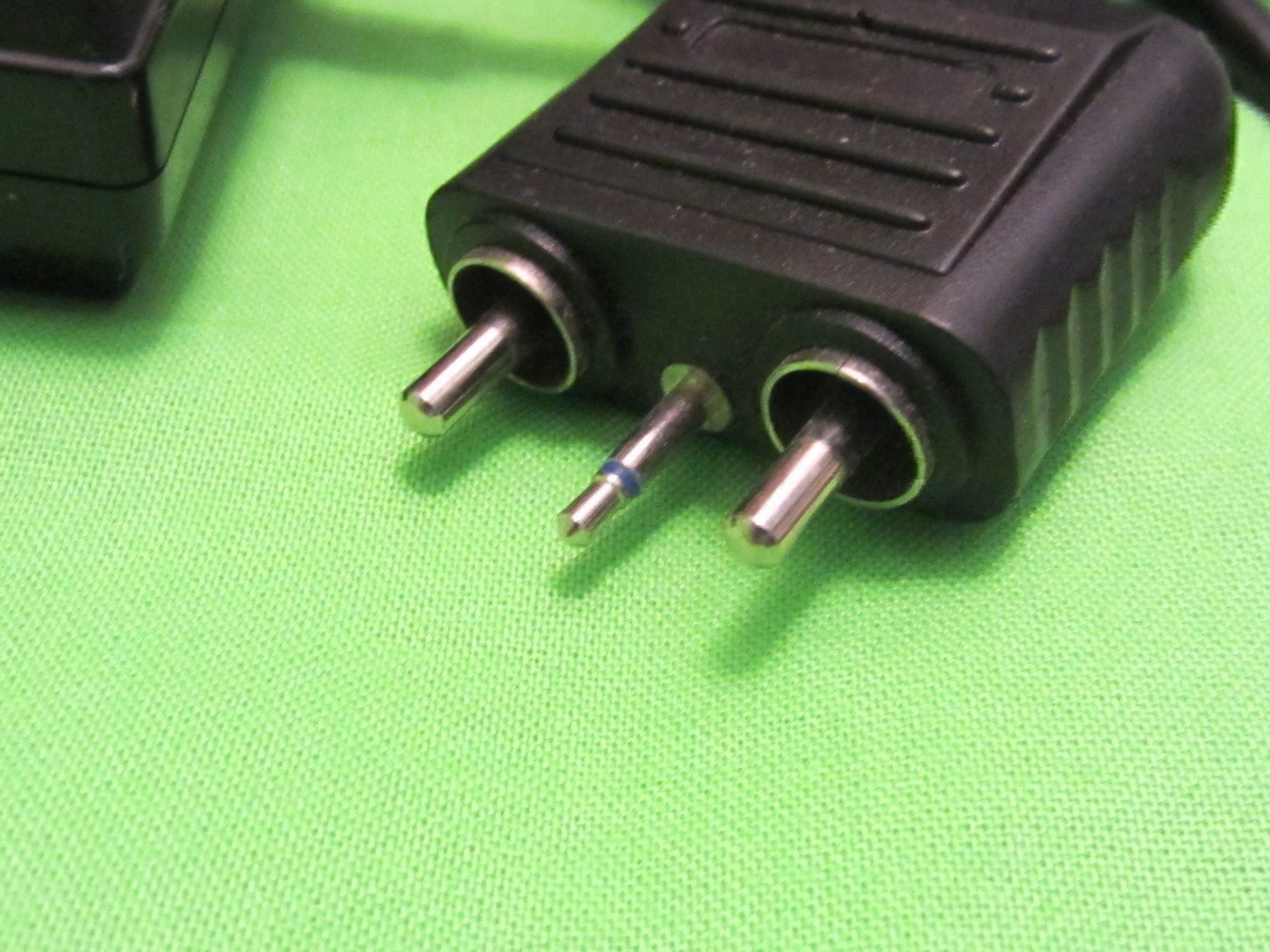 Giochi: PS1 PSX RF Unit TV/Game Auto Switch – Usato da Sursee venduto da Tschiger 2