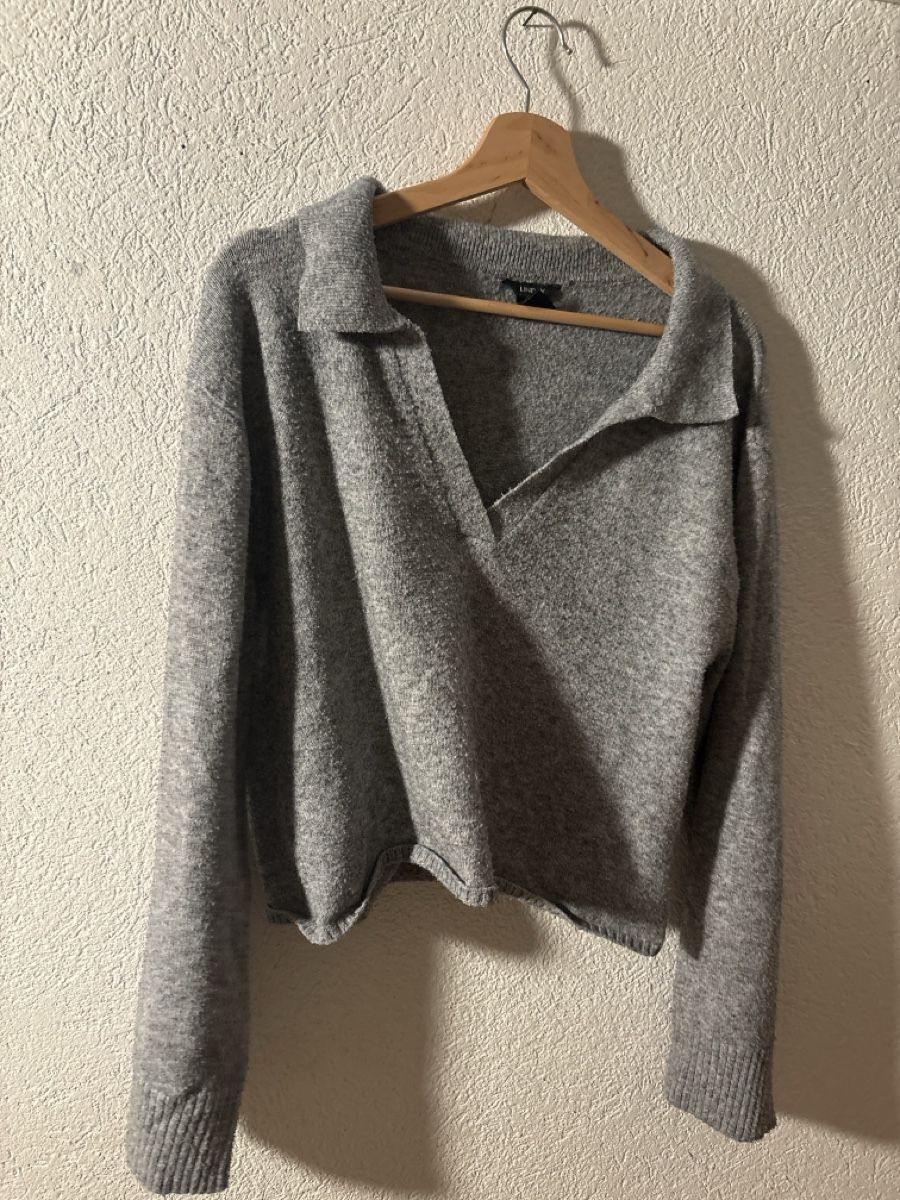 Maglioni & Felpe: Pull Lindex gris avec col en V taille M état correct – Usato da Malleray venduto da lol_96pf