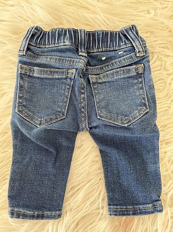 Pantaloni: Gap baby jeans – Usato da Fahrweid venduto da lei_8tnf 1