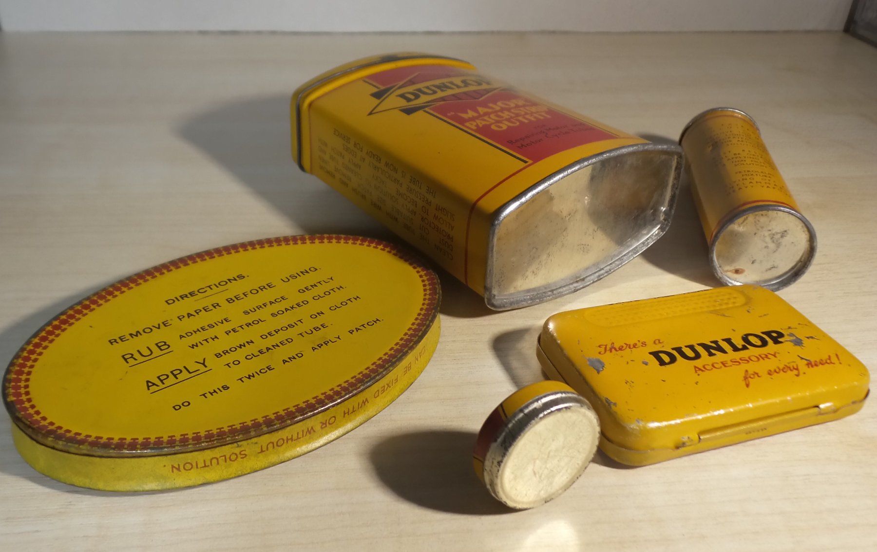 Rare lot 5 boîtes Dunlop vélos, motos, auto vers 1920-1950 ? (D ...