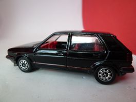 VW Golf .- uralt von Schabak -schwarz - bearbeitet ?