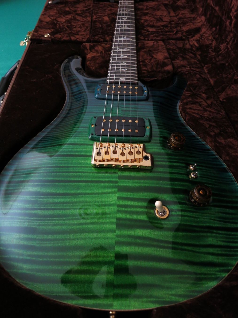 PRS Musikinstrumente: PRS Privat Stock Custom 24 Signature – Gebraucht aus Sargans von Tritonurs