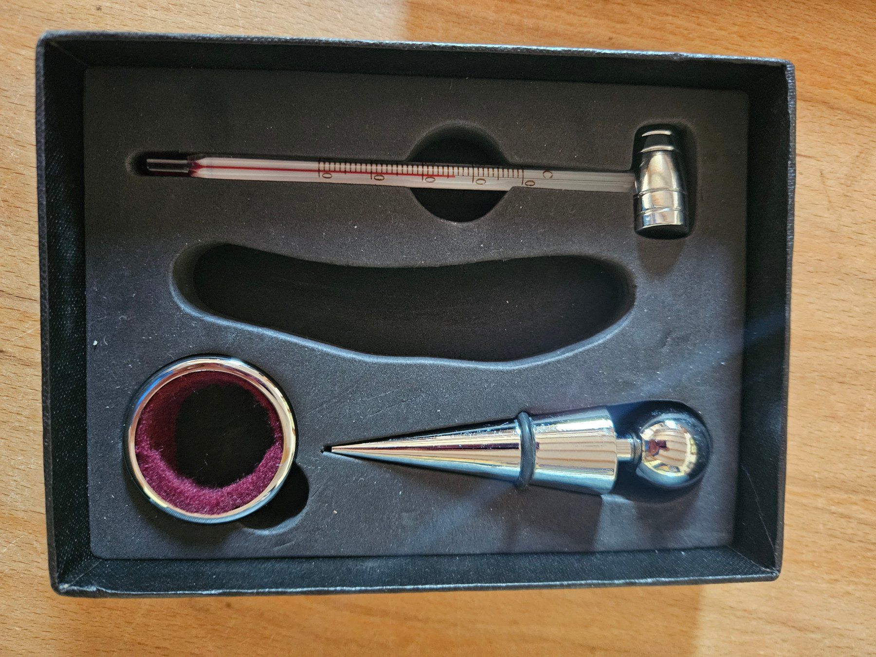Vino: Weinset ohne Korkenzieher – Usato da Gattikon venduto da balumogli