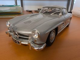Modellauto Minichamps Mercedes-Benz 300 SL 1:18