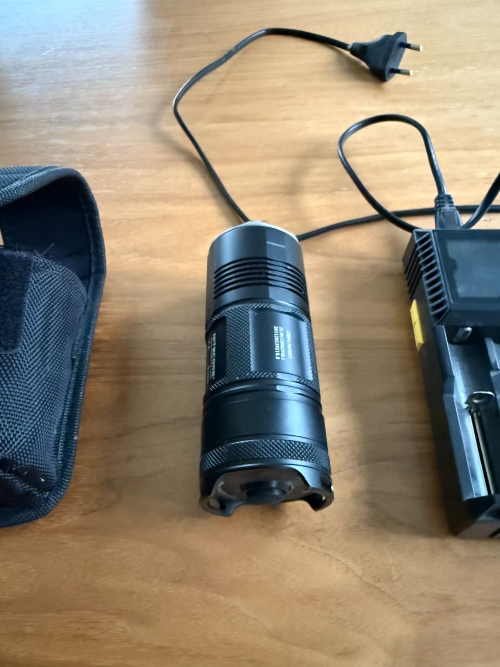 NiteCore Lampes: Taschenlampe Nitecore TM06 Tiny Monster – D'occasion à Schneisingen par Tomthedragon