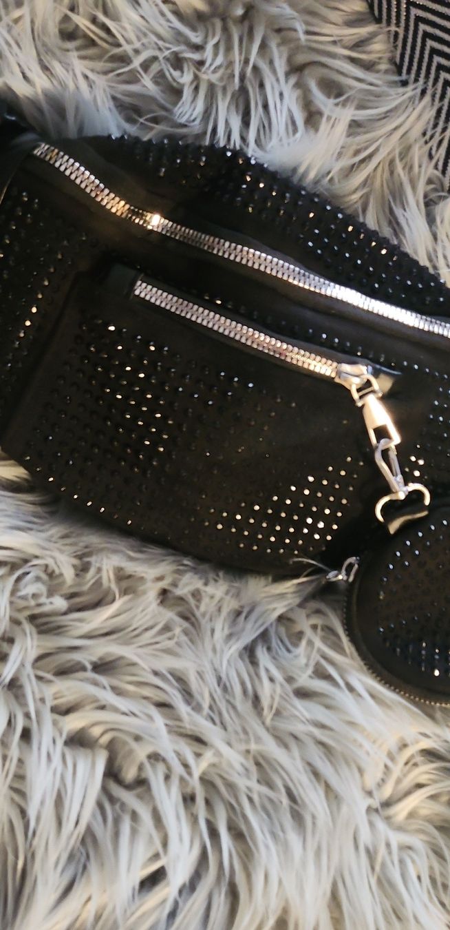 Borse da donna: Glamouröse Bauchtasche, schwarz, NEU – Nuovo e nell'imballaggio originale da Kreuzlingen venduto da Kissriri 1