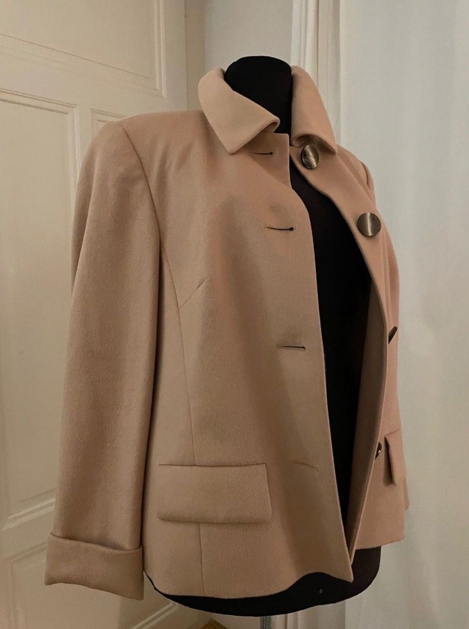 Escada Giacche: ESCADA cashmere blazer – Usato da Weisslingen venduto da Spiegelbild0 1