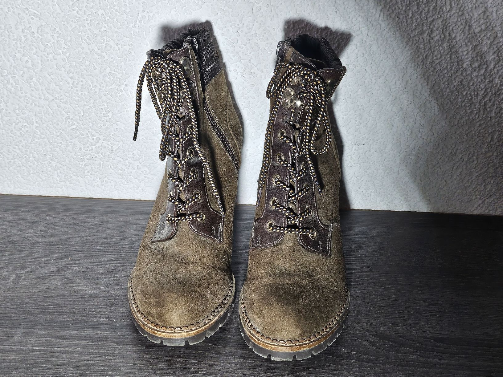 Graceland Scarpe da donna: Herbstliche Damen Stiefeletten Gr. 38 – Usato da Bettlach venduto da Anschyellie 1