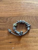 Pandora braslet and 14 charms