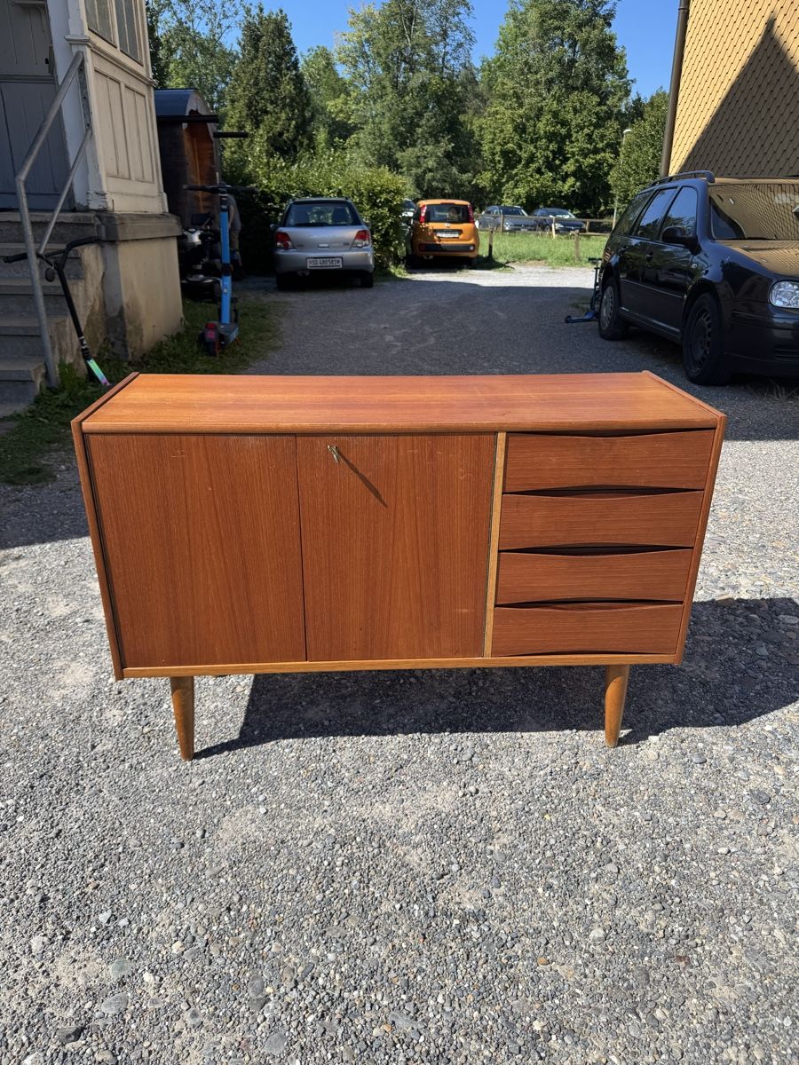 Kommoden: Teak Sideboard Mid-Century Modern  Fredrik A. Kayser – Gebraucht aus St. Gallen von J00rdin