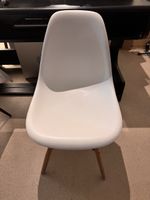 Vitra Eames DSW Stuhl weiss Holzbeine (Replica)