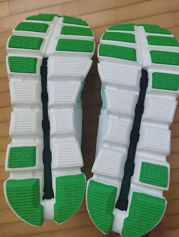 Damenschuhe: On Cloud 39 neu – Gebraucht aus Jona von pau_g7rc 1