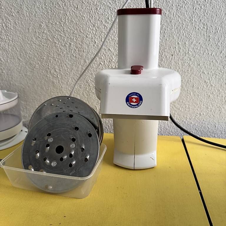 Elettrodomestici da cucina: Zuliss Elektro-Scheibenraffler – Usato da Zürich venduto da antoineb02
