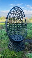 Eiersessel aus Polyrattan schwarz drehbarer Standfuss