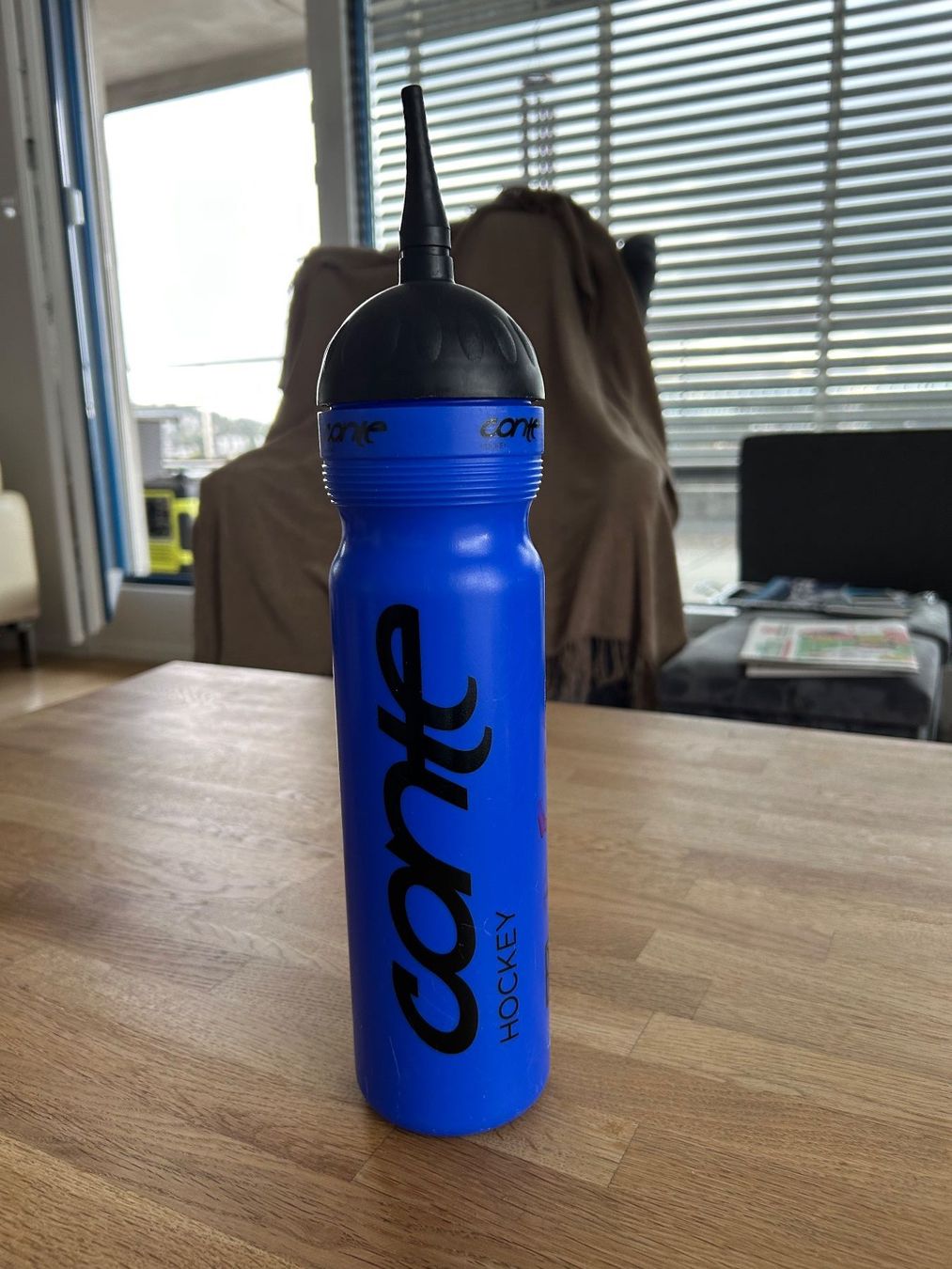 Trinkflaschen & Thermosflaschen: Conte Hockey Trinkflasche, blau – Gebraucht aus Biel/Bienne von RTrudeau 1