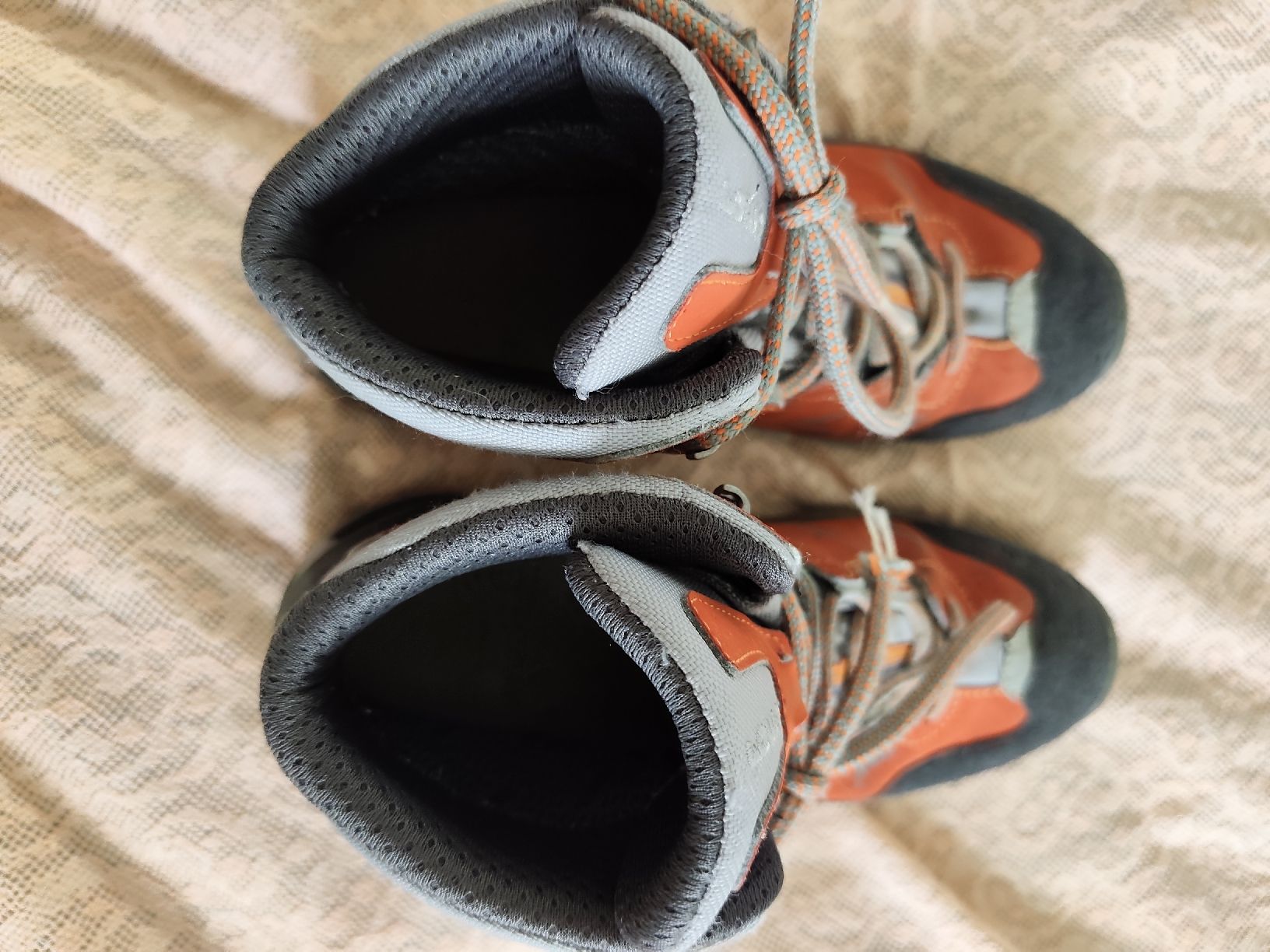 Lowa Scarpe da uomo: Lowa Wanderschuhe gr. 35 – Usato da Muttenz venduto da Hermesvonthan 4