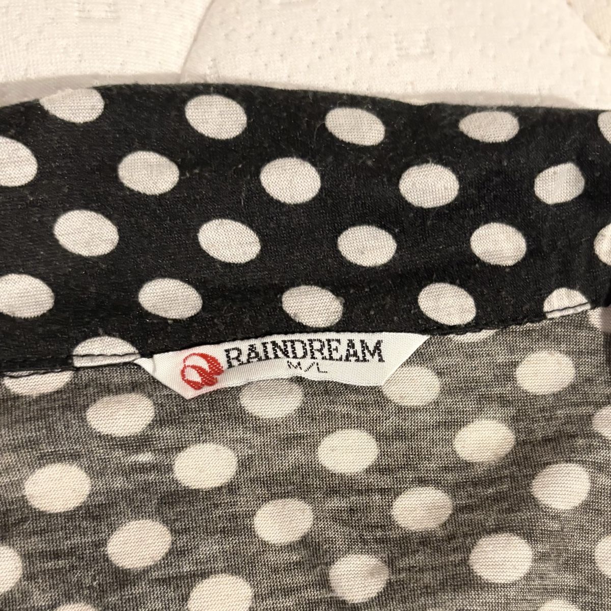 Camicette: Schwarze Polka Dot Bluse – Usato da Brünisried venduto da Livtsukki2ndHand 4