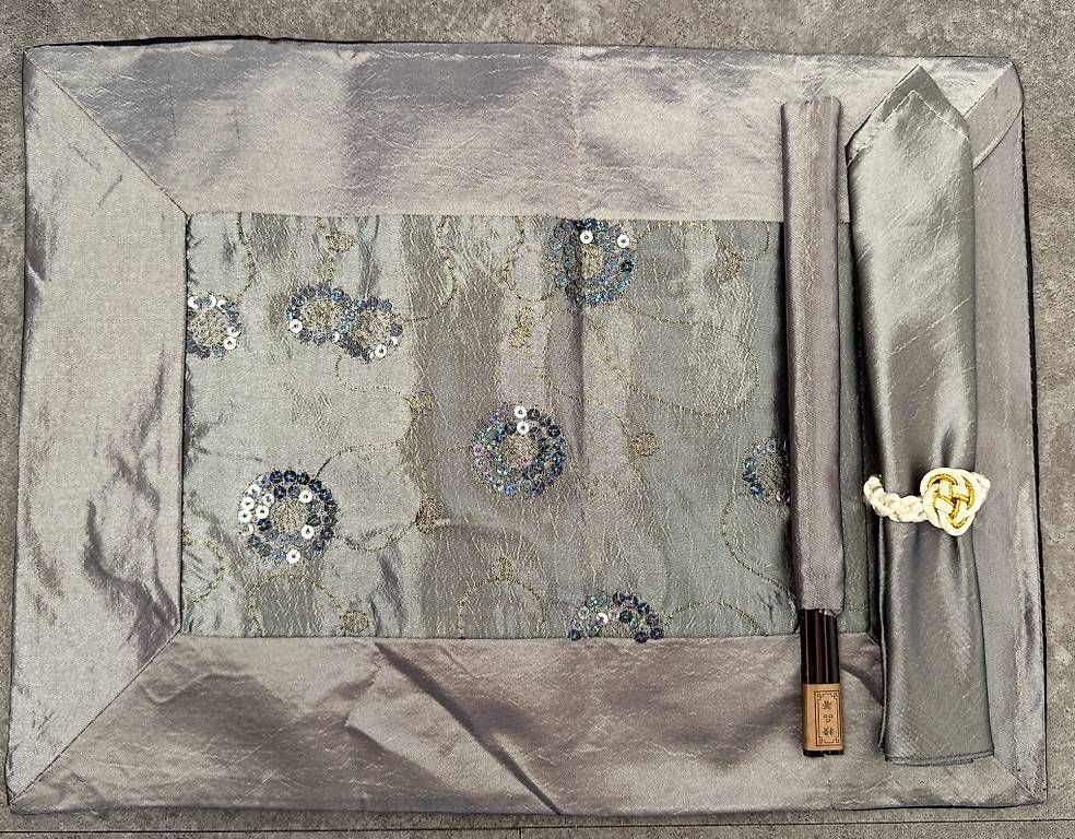 Set di tavolo e panche: 6er tisch set  – Usato da Zürich venduto da bunteleute