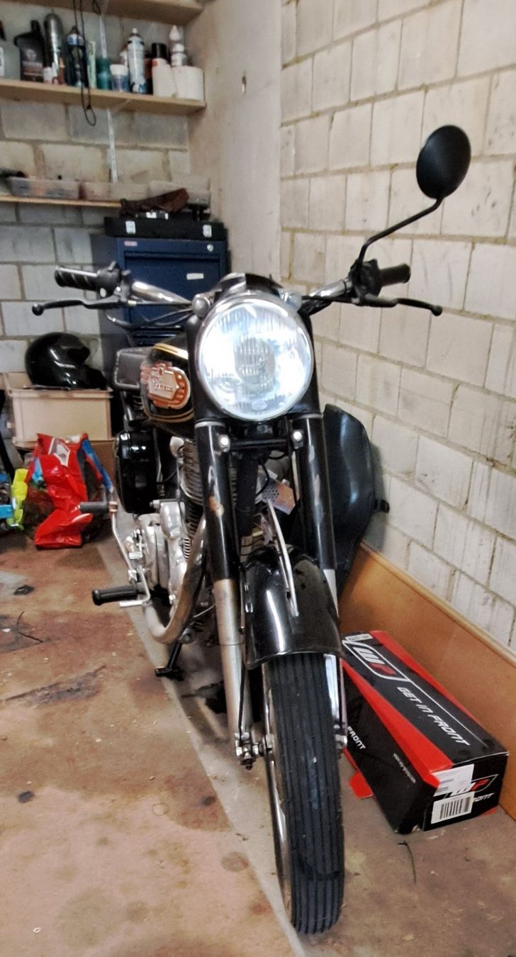 Enfield/Royal-Enfield Strada: Royal Enfield 350cc Bullet – Usato da Basel venduto da Tetram02 4
