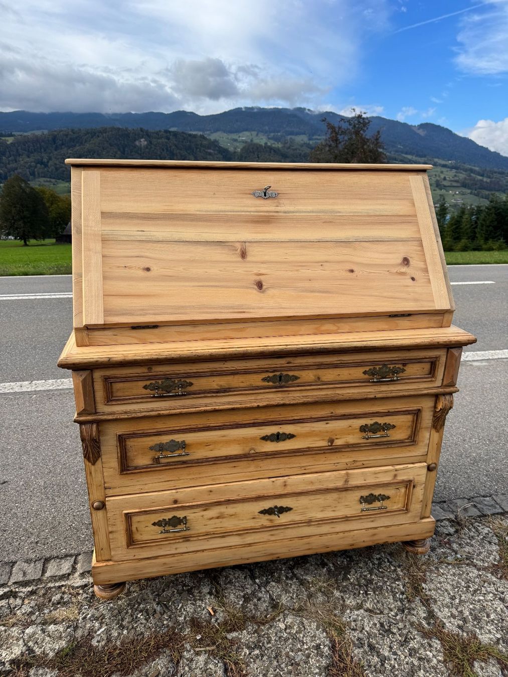 Kommoden: Schreibkomode  Holz mit Schubladen – Gebraucht aus Sachseln von BONATI01
