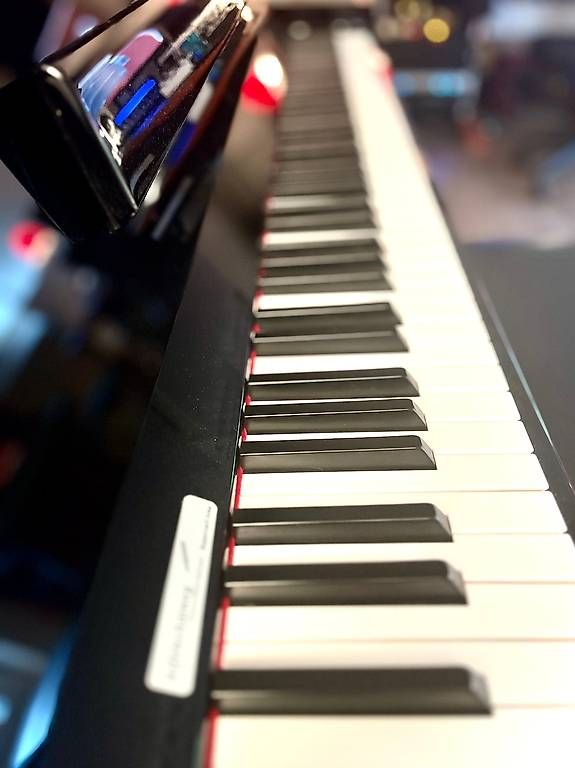 Steinway Strumenti musicali: Klavier Steinway & Sons V-125 – Usato da Männedorf venduto da dukerich 1