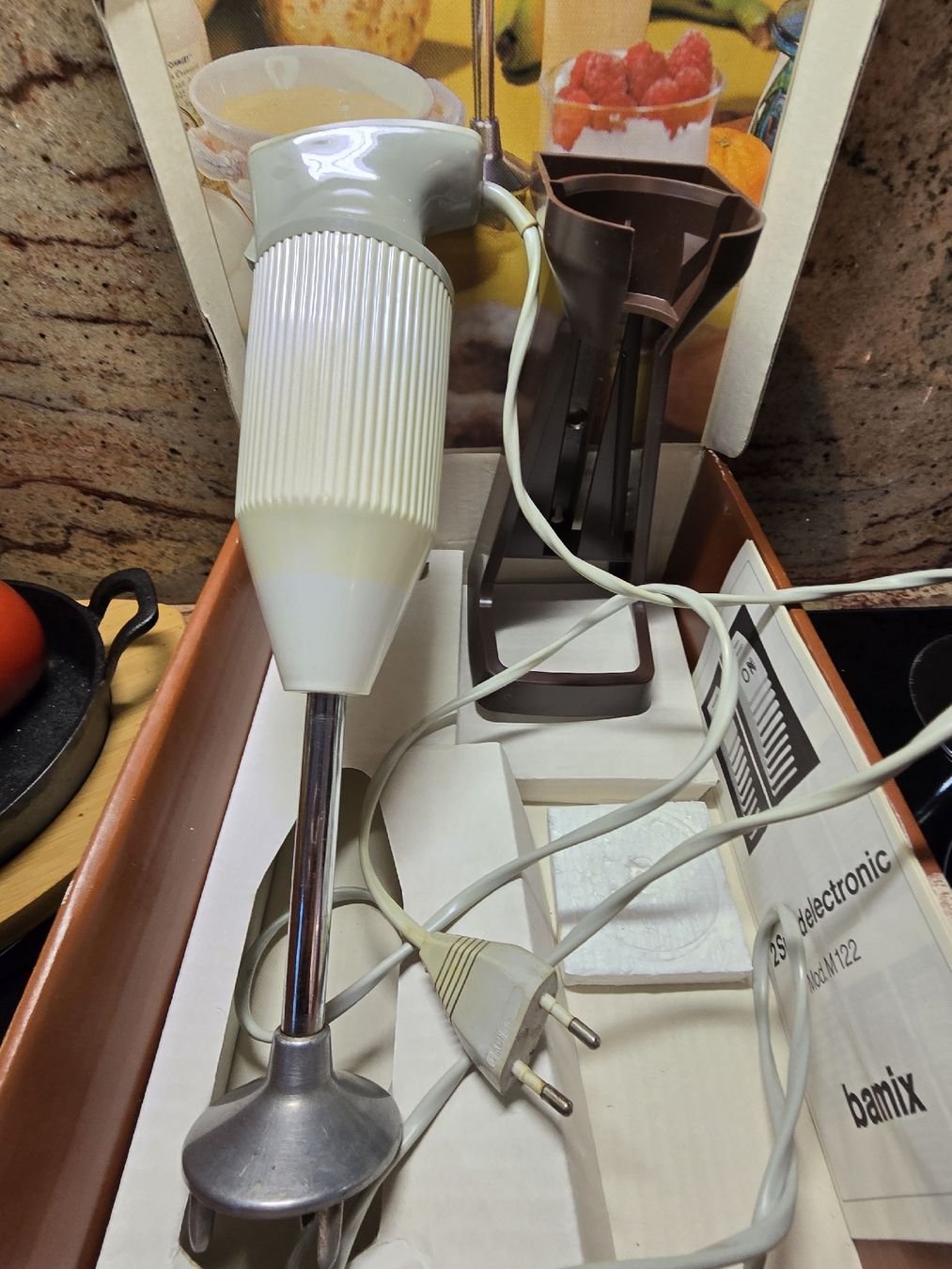 Bamix Appareils de cuisine: Defekter Bamix M100 Handstabmixer – D'occasion à Walkringen par Vanuca