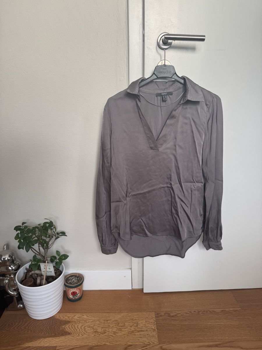 Esprit Blusen: ✨Esprit Daneb Bluse✨ – Gebraucht aus Liebefeld von mal_klq2