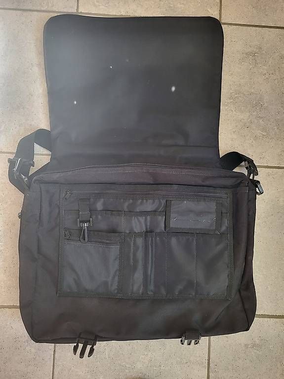 Valigie & Borse: Tasche für Laptop, Schule oder Akten – Usato da Andwil SG venduto da 3264walter 1