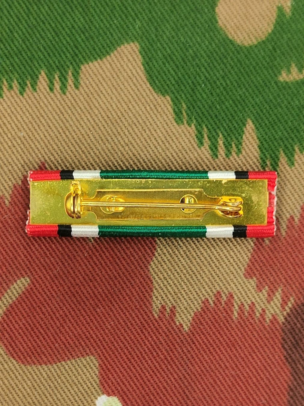 Placchette & Badge: Ribbon Kuwait Liberation Medal – Usato da Bauma venduto da SwissMilitaria 1