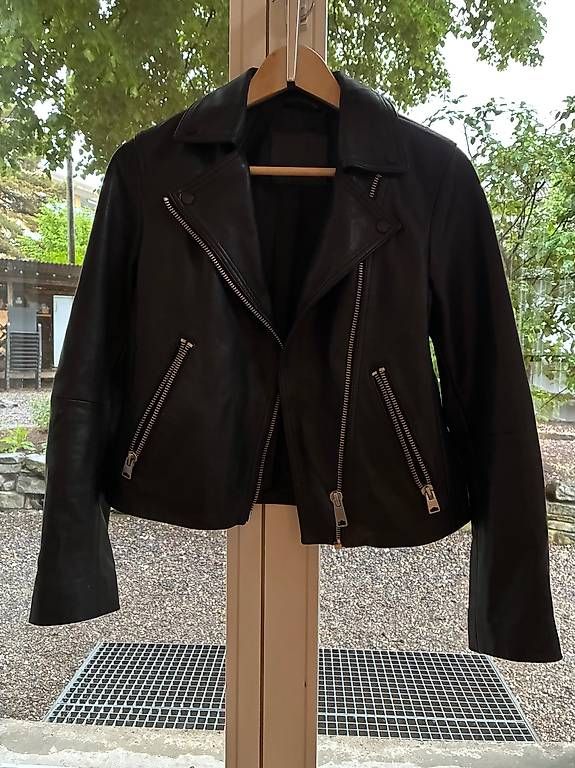 Allsaints Giacche: Lederjacke all Saints – Nuovo (secondo la descrizione) da Rorschach venduto da yvh_q8mp