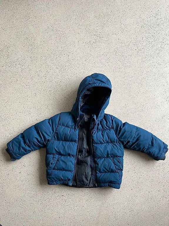 H&M Jacken & Mäntel: Winterjacke Grösse 104 – Gebraucht aus Zürich von Corali28