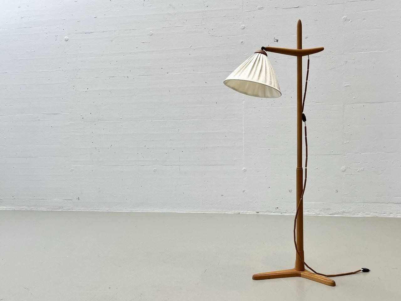 Temde Leuchten Lampade: Lampada da terra Temde in faggio, anni '60 – Usato da Locarno venduto da MoeGe_Locarno 9