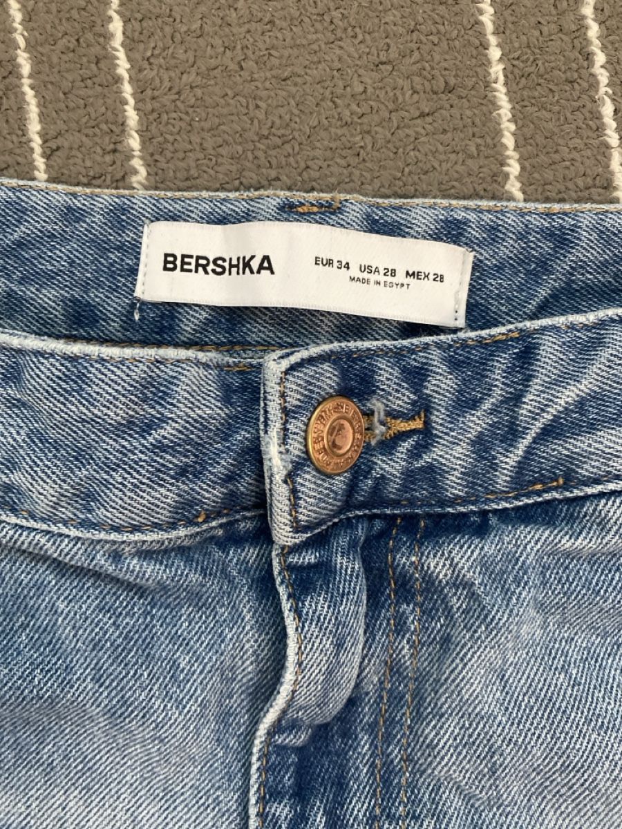 Bershka Jeans: Jeans blau Gr. 34 – D'occasion à Wangen b. Olten par janfon 1