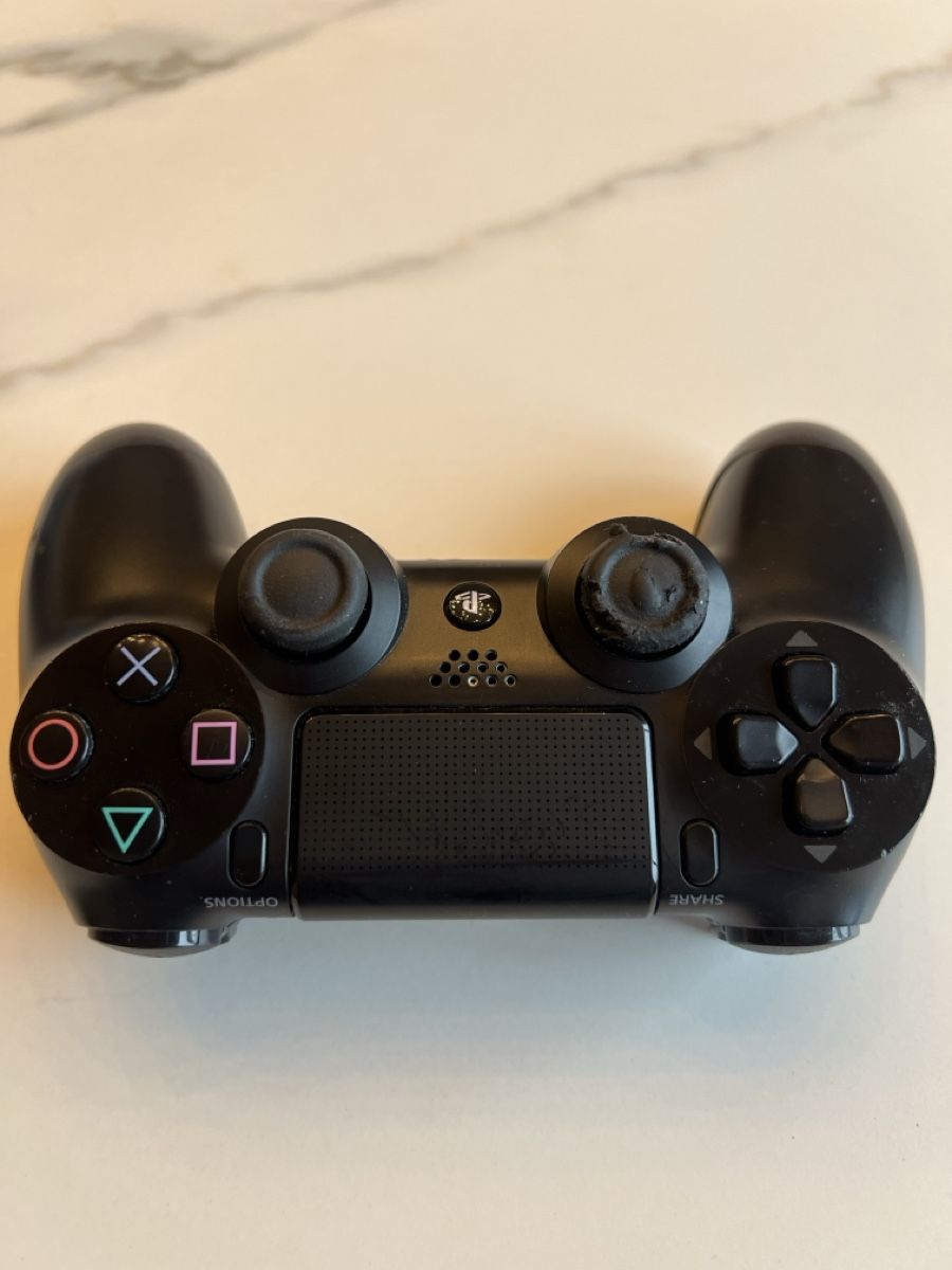 Sony Controller: Schwarzer Sony Playstation 4 Controller - Top Zustand! – Usato da Wollerau venduto da Plakatfreund 1