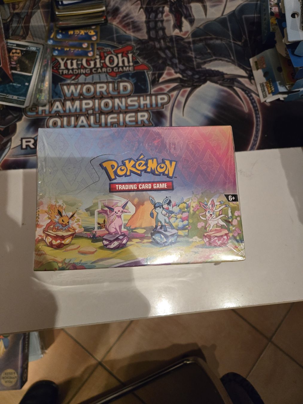 Pokémon Carte collezionabili: Display mini tin prismatic évolution. – Nuovo e nell'imballaggio originale da Crissier venduto da bon_q56t 1