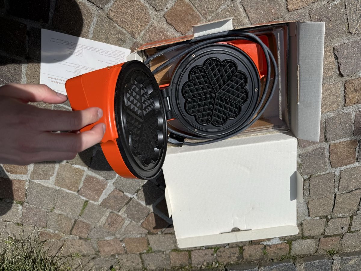 Elettrodomestici da cucina: Satrap biscuit waffel Maschine – Usato da Comano venduto da brian.diamond 2