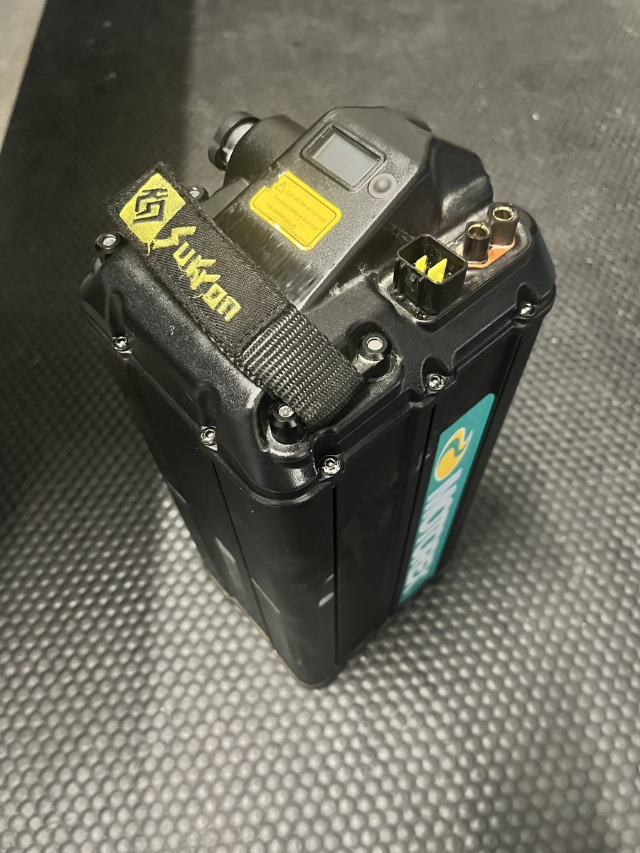 Sur-Ron Batterie: Sur-Ron Light Bee Akku 60V 32Ah defekt – Difettoso da Riedtwil venduto da ste_6ft2