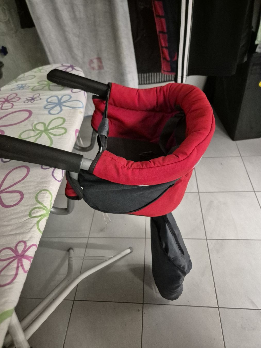 Inglesina Seggioloni: Tischsitz. Ideal für die Ferien – Usato da Winterthur venduto da ricky0883