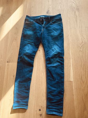 Diesel Jeans Grösse 31/32 - Perfekt für den Herbst!