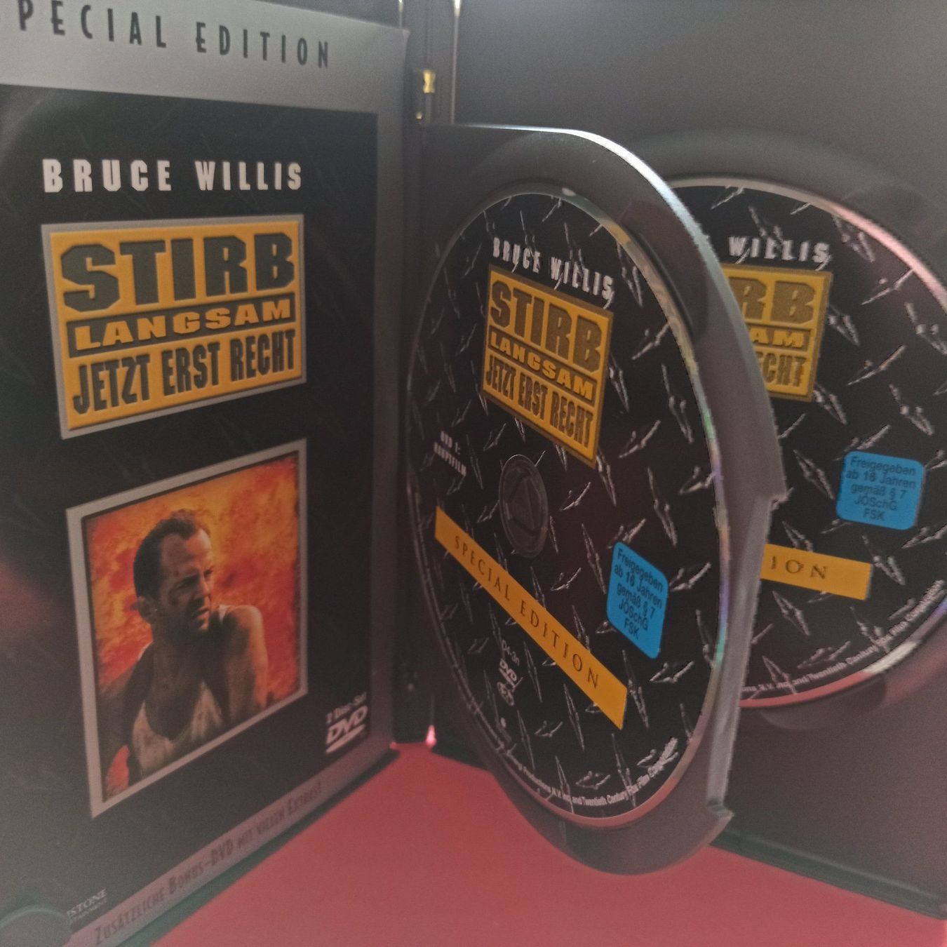 Alle DVDs: Stirb langsam: Jetzt erst recht – Gebraucht aus Dübendorf von kb86_MOVIE 3